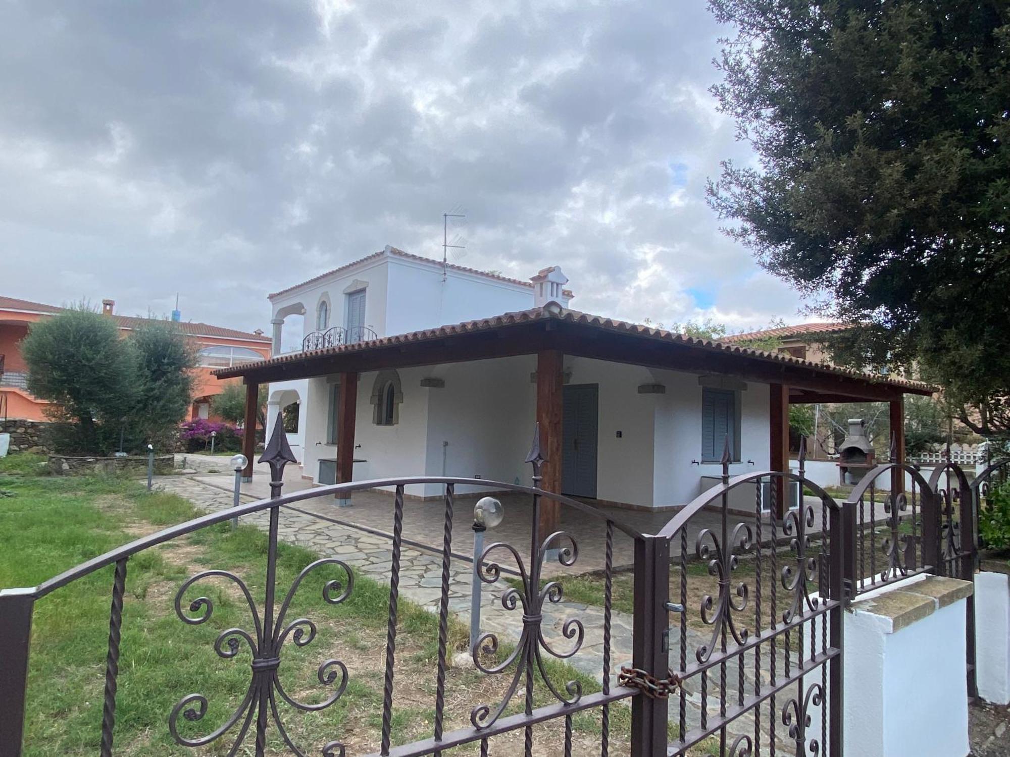 San Teodoro Centro Villa Luaran gambar
